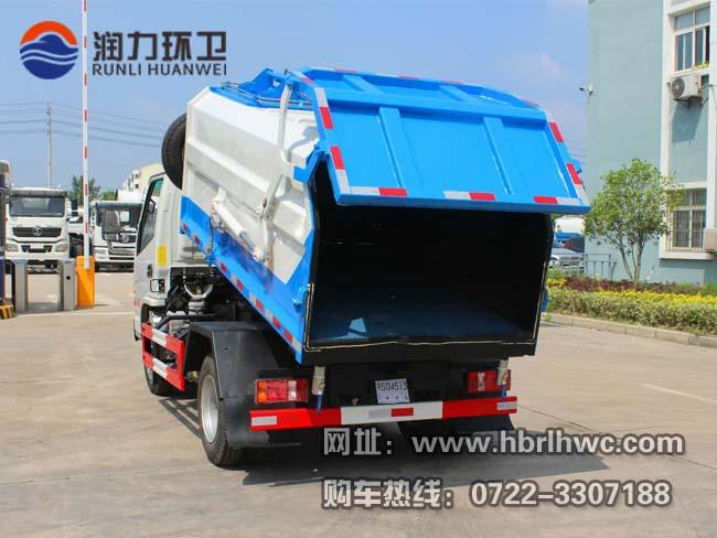 凱馬壓縮式對(duì)接垃圾車 城鄉(xiāng)環(huán)衛(wèi)高效轉(zhuǎn)運(yùn)的可靠伙伴